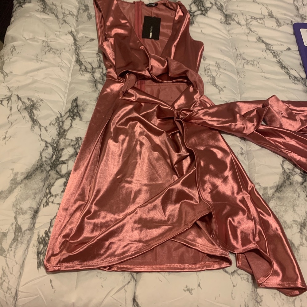 Small mauve silky dress with front cutout